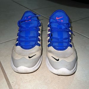 Nike Air Max Axis